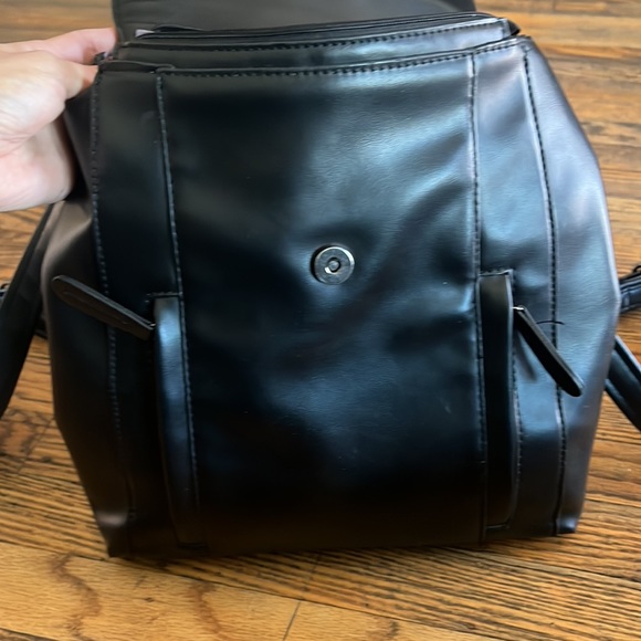 Backpack and purse in mint condition - Picture 5 of 6